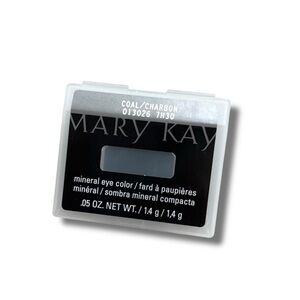 Mary Kay Mineral Eye Color Eyeshadow Coal Black Matte 013026 .05 OZ. Lightweight